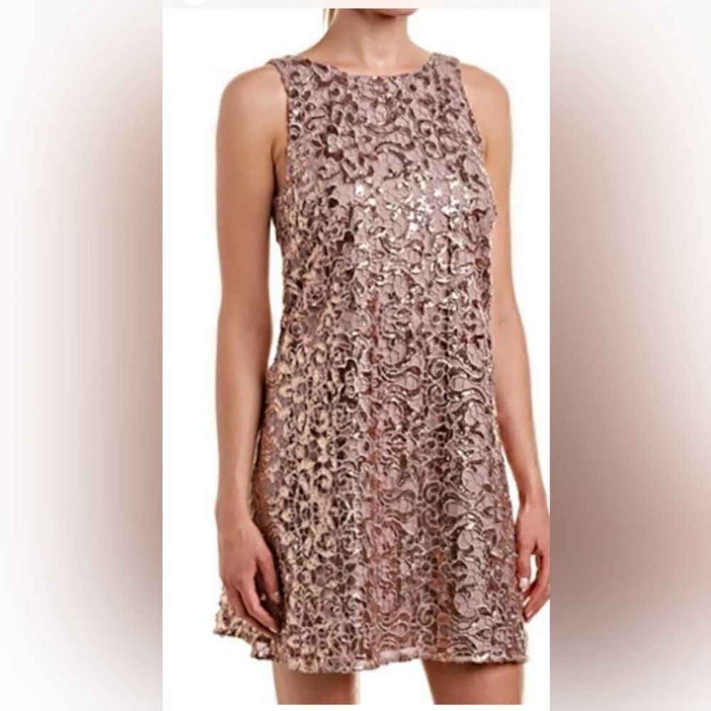 NWT BELLE BADGLEY MISCHKA Rose Gold Sequin Crochet Pink Shift Dress Size 4